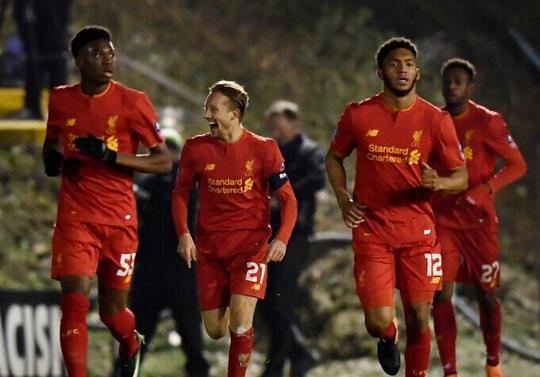 猛龙战胜开拓者终止两连败，成为本赛季第四支取得15个胜场球队