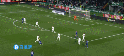 记者：赫伊森等5名后卫缺席皇马训练，阿森西奥遭遇病毒感染