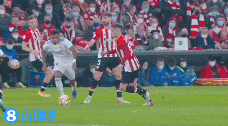 欧冠战报：格鲁克双响，阿贾克斯4-2逆转卡拉巴克收获首胜