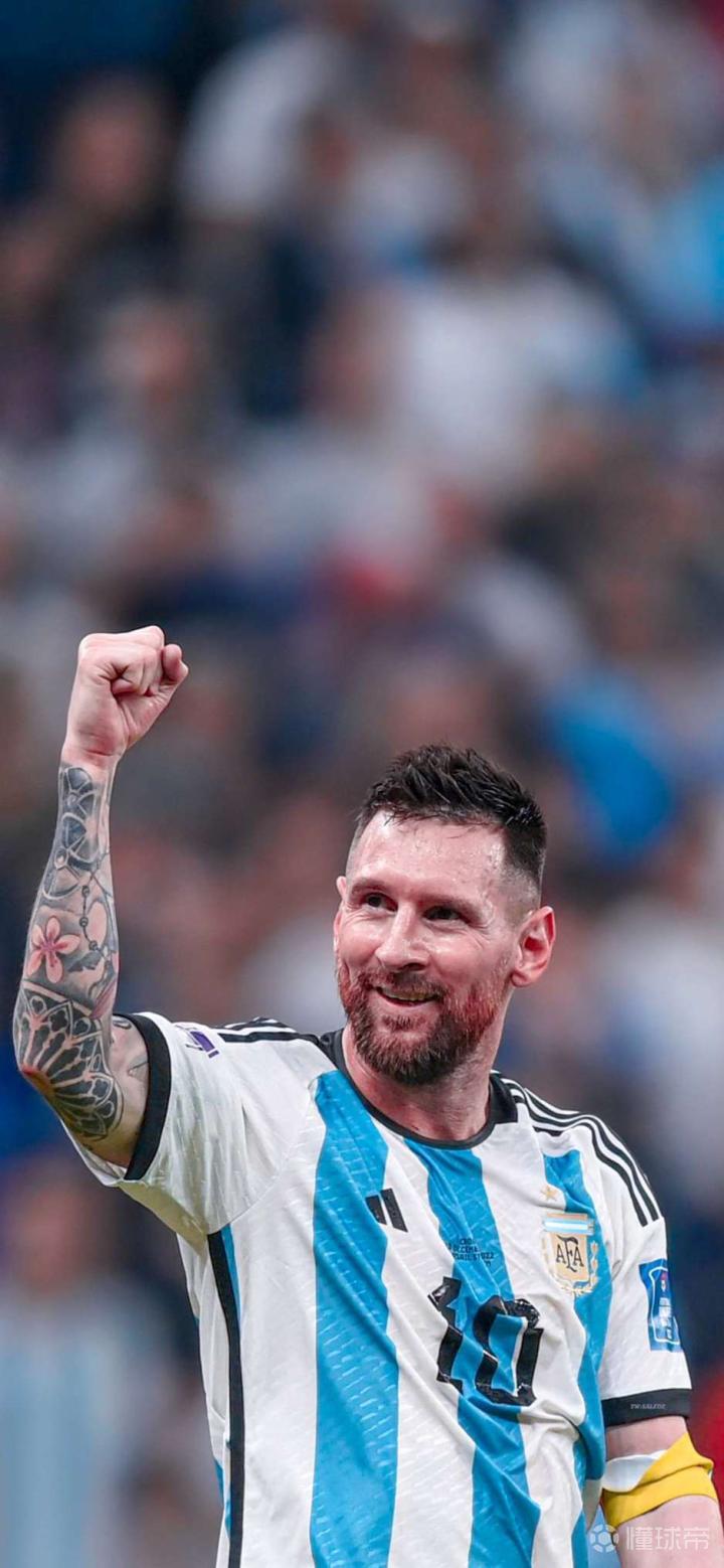 战广岛三箭前路易斯晒照：最后一舞；球员与申花合同月底到期